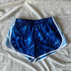 Pre-owned Nike Girl’s athletes running shorts-size M